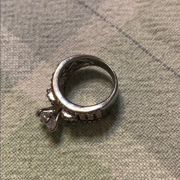 Ring - Picture 2 of 3